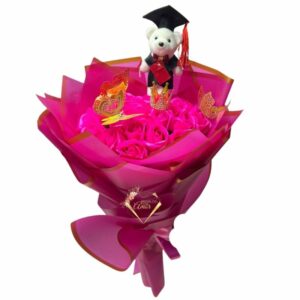 Bouquet de Rosas Eternas Fucsias y Peluchito de Graduación